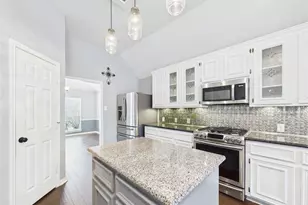 111 Bending Brook Ln, Dickinson, TX 77539 - Photo 19