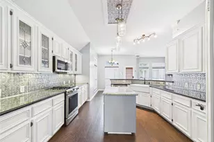 111 Bending Brook Ln, Dickinson, TX 77539 - Photo 15