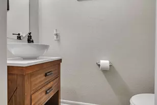 6530 Hunters Creek Ln, Baytown, TX 77521 - Photo 31