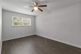 201 S Kansas Ave, League City, TX 77573 - Photo 7