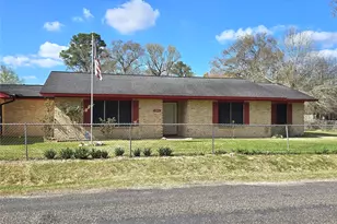 2303 Laird St, Dayton, TX 77535 - Photo 3