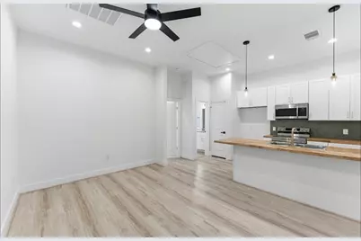 7809 Dyer St, Houston, TX 77088 - Photo 21