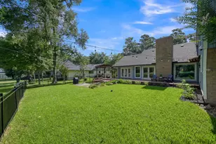 204 Springs Edge Dr, Conroe, TX 77356 - Photo 33