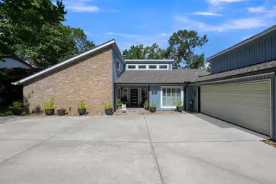 204 Springs Edge Drive, Conroe, TX 77356 - Photo 3