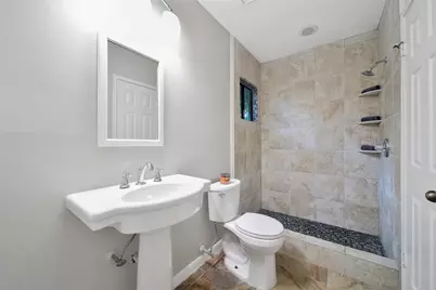 34 W Trace Creek Drive, The Woodlands, TX 77381 - Photo 35