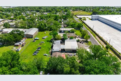 11918 N Houston Rosslyn Road, Houston, TX 77086 - Photo 1