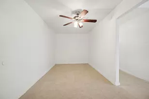 1805 Chickadee Dr, League City, TX 77573 - Photo 9