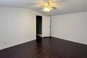 11224 Creek Meadow Dr, Willis, TX 77378 - Photo 7