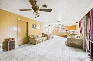 8206 Dillon St, Houston, TX 77061 - Photo 25