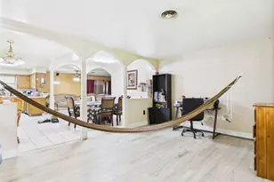 8206 Dillon St, Houston, TX 77061 - Photo 13