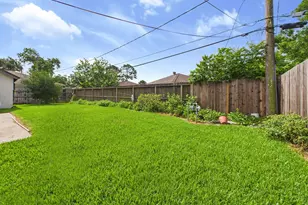 8206 Dillon St, Houston, TX 77061 - Photo 41