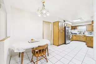 8206 Dillon St, Houston, TX 77061 - Photo 9