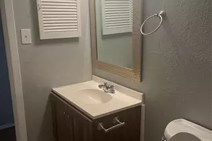 8221 Kingsbrook Rd, Houston, TX 77024 - Photo 5
