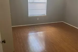 8221 Kingsbrook Rd, Houston, TX 77024 - Photo 3