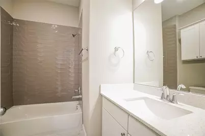 5106 Royal Heath Drive, Houston, TX 77018 - Photo 3