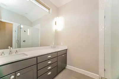 5106 Royal Heath Drive, Houston, TX 77018 - Photo 7