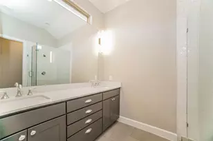 5106 Royal Heath Dr, Houston, TX 77018 - Photo 7