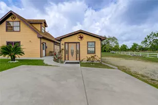 8204 S Humble Camp Rd, Dickinson, TX 77539 - Photo 25