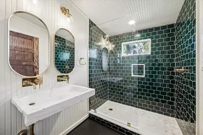 208 N Rusk Street, Fayetteville, TX 78940 - Photo 7