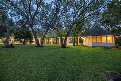 4102 Fm 1862, Blessing, TX 77419 - Photo 9