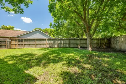 13611 Pepper Knoll Drive, Houston, TX 77065 - Photo 21
