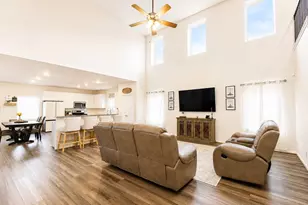 11012 32nd Ave N, Texas City, TX 77591 - Photo 9