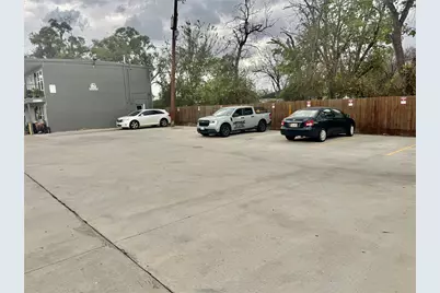 6705 Fairway Drive #2, Houston, TX 77087 - Photo 9