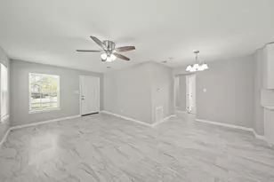 618 Hoffman St, Houston, TX 77020 - Photo 7