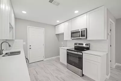 618 Hoffman Street, Houston, TX 77020 - Photo 11