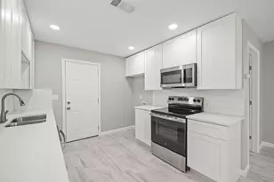 618 Hoffman St, Houston, TX 77020 - Photo 11
