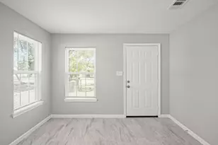 618 Hoffman St, Houston, TX 77020 - Photo 5