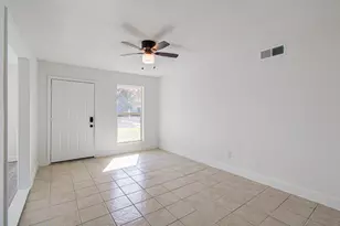 9843 Ribbonwood St, Houston, TX 77078 - Photo 3
