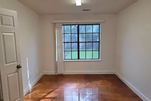 8819 Rocky Valley Dr, Houston, TX 77083 - Photo 7
