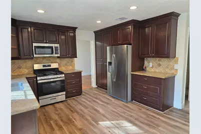 8819 Rocky Valley Drive, Houston, TX 77083 - Photo 5