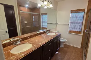 8819 Rocky Valley Dr, Houston, TX 77083 - Photo 15