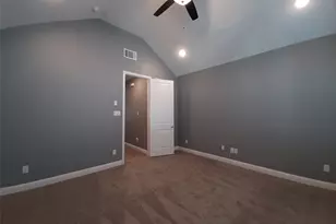 5439 Camaguey St, Houston, TX 77023 - Photo 9