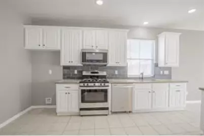 19303 Solon Springs Court, Tomball, TX 77375 - Photo 9