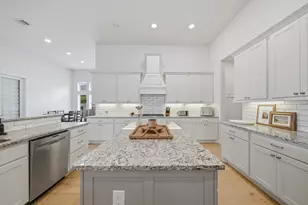 2420 Sky Harbor Ln, Friendswood, TX 77546 - Photo 11