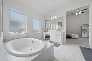 2420 Sky Harbor Ln, Friendswood, TX 77546 - Photo 25