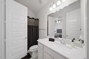 2420 Sky Harbor Ln, Friendswood, TX 77546 - Photo 27