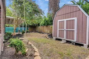 5627 Southbrook Dr, Houston, TX 77033 - Photo 31