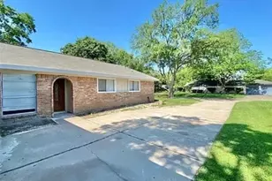 10915 Gatlinburg Dr, Houston, TX 77031 - Photo 3