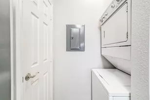 351 Lakeside Ln, Houston, TX 77058 - Photo 17