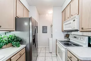 351 Lakeside Ln, Houston, TX 77058 - Photo 11