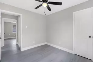 4755 Wilmington St, Houston, TX 77033 - Photo 15