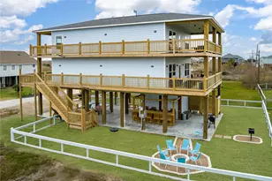 924 Melody Ln, Crystal Beach, TX 77650 - Photo 43