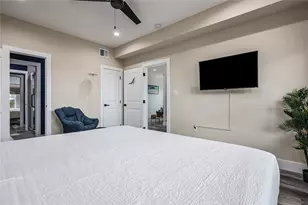 924 Melody Ln, Crystal Beach, TX 77650 - Photo 35