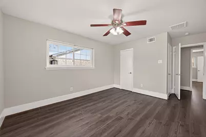 9623 Meadowglen Lane, Houston, TX 77063 - Photo 21