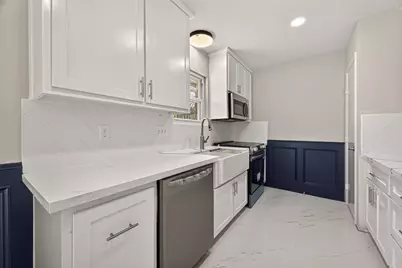 9623 Meadowglen Lane, Houston, TX 77063 - Photo 9