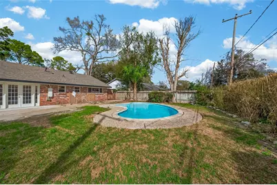 9623 Meadowglen Lane, Houston, TX 77063 - Photo 29